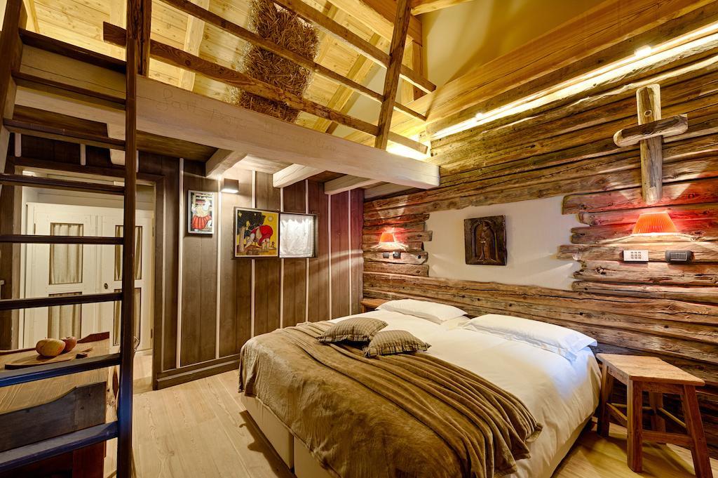 Double Room Split Level Spa Access